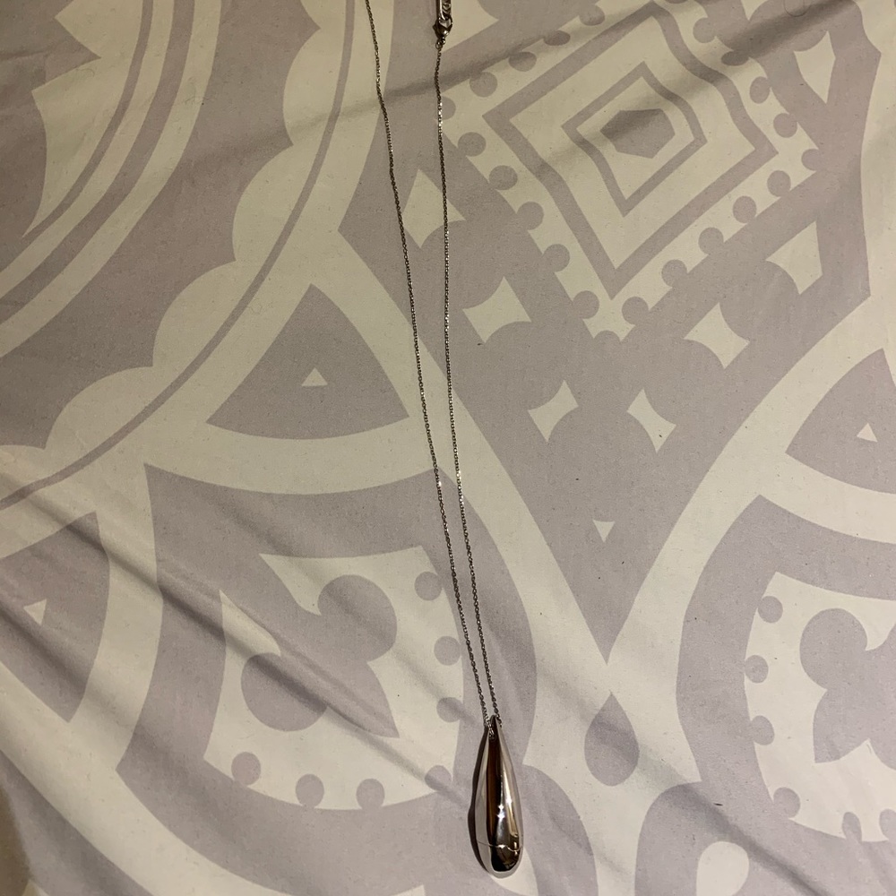 Collier en goutte caroline neron